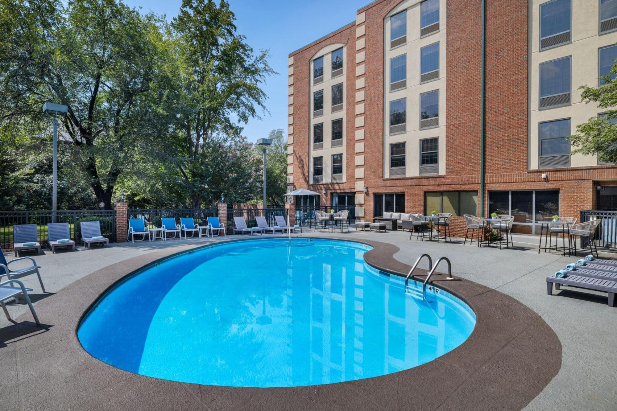 Four Points By Sheraton Greensboro Airport Exterior foto