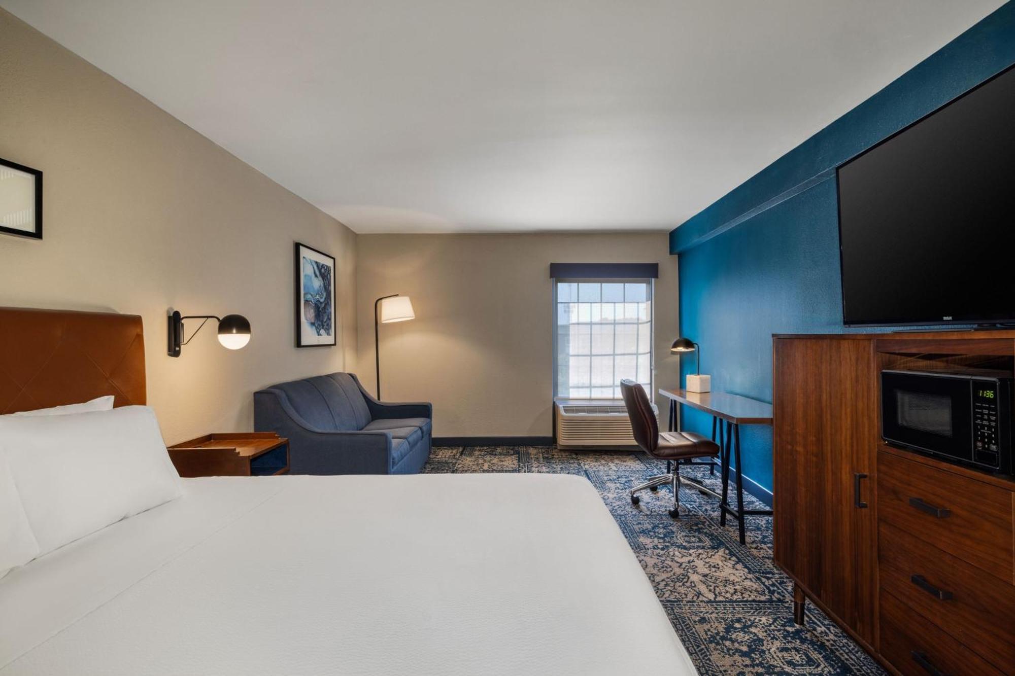Four Points By Sheraton Greensboro Airport Exterior foto
